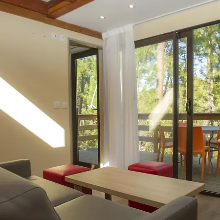 Vtf Les Oyats Sylvadoures 2* Maubuisson