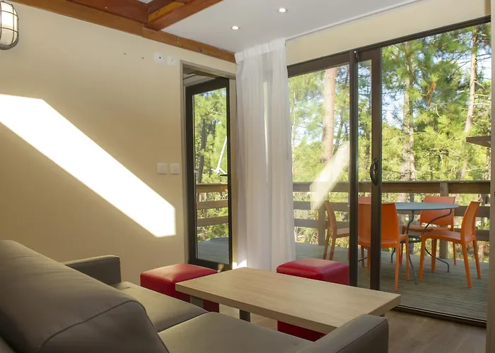 Vtf Les Oyats Sylvadoures 2* Maubuisson